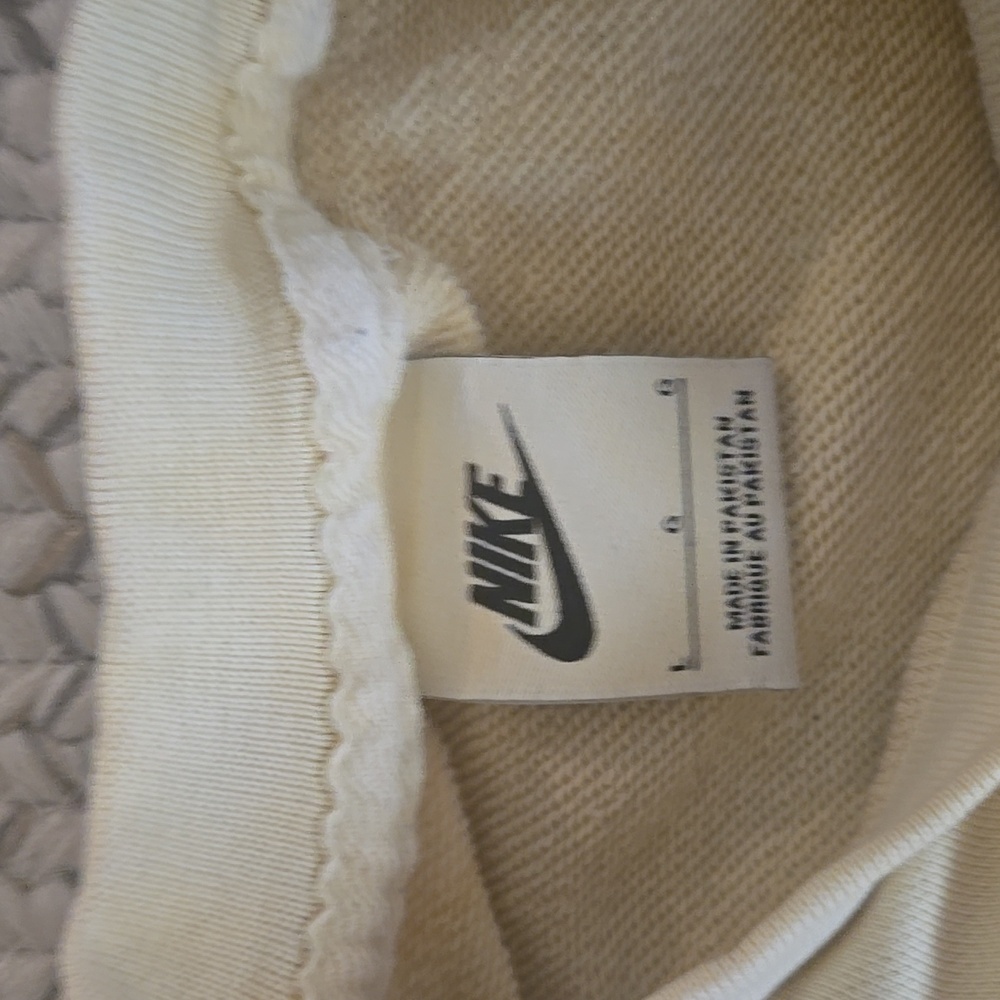 Nike Cream And Yellow Daisy Have A Nice Day Sweatshirt - Picture 2 of 4